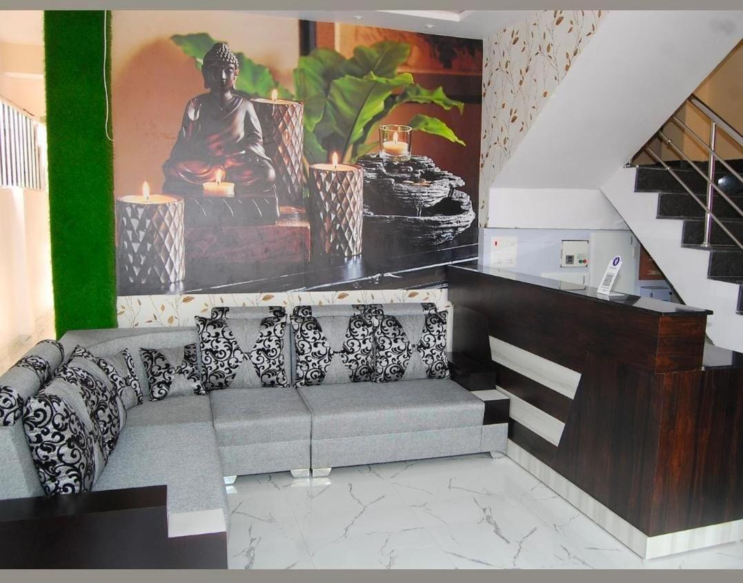 Varun Residency Bhadrachalam Luaran gambar
